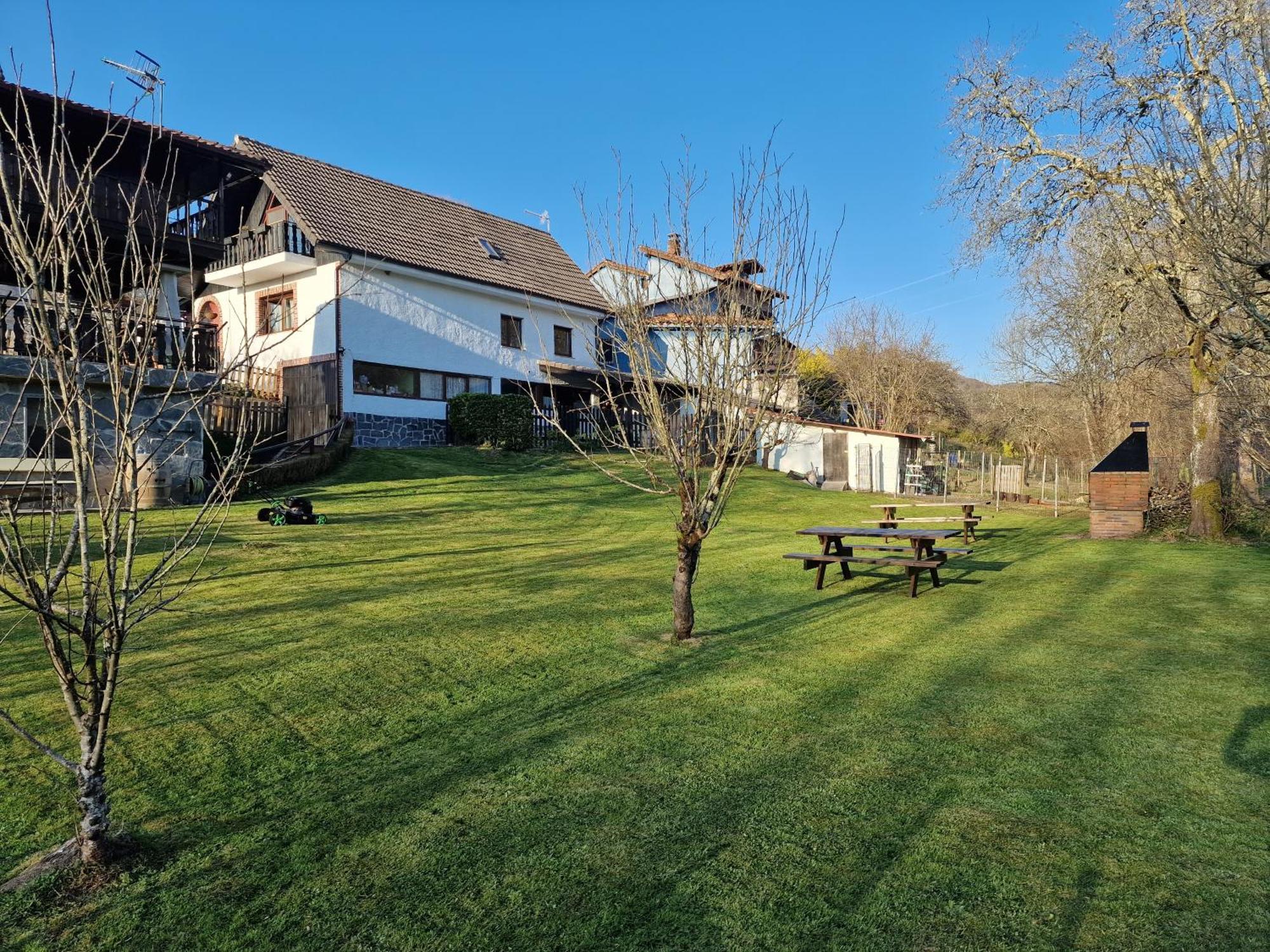 Alojamiento Con Jardin Y Barbacoa Onís Kamer foto